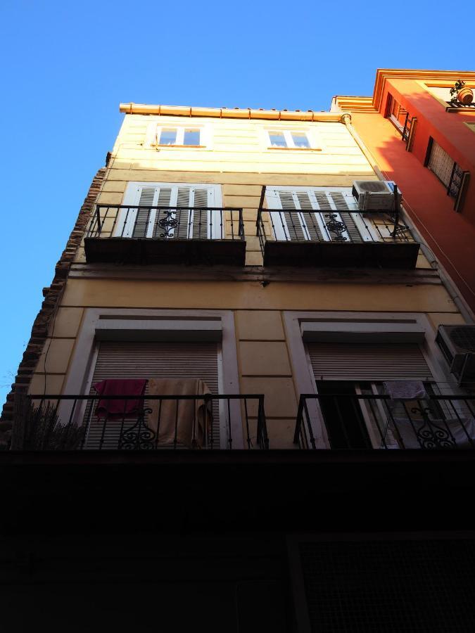 Cosy Appartment W/ Terrace In The Old City Centre マラガ エクステリア 写真